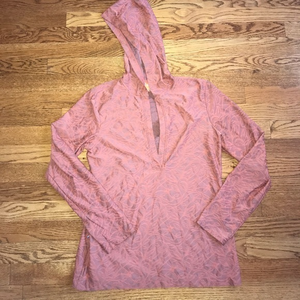 Lucy workout Pullover workout long sleeve hoodie M